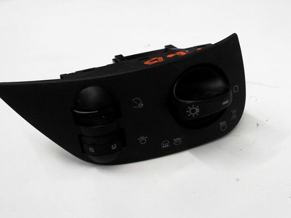 Interrupteur commande de phares Seat IBIZA II (6K1) 1.9 tdi (1996-2002)
