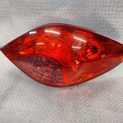 Feu arrière droit Peugeot 207-207 (WA_, WC_) 1.6 hdi (2006-2013) 5 portes