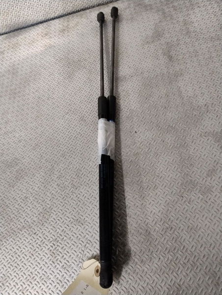 Verin droit hayon Skoda OCTAVIA II (1Z3) 1.6 tdi (2009-2013)
