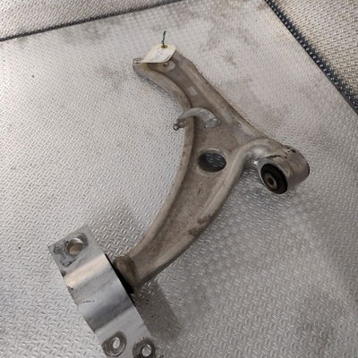 Triangle inf avg Volkswagen PASSAT B6 Variant (3C5) 3.2 fsi 4motion (2005-2010)
