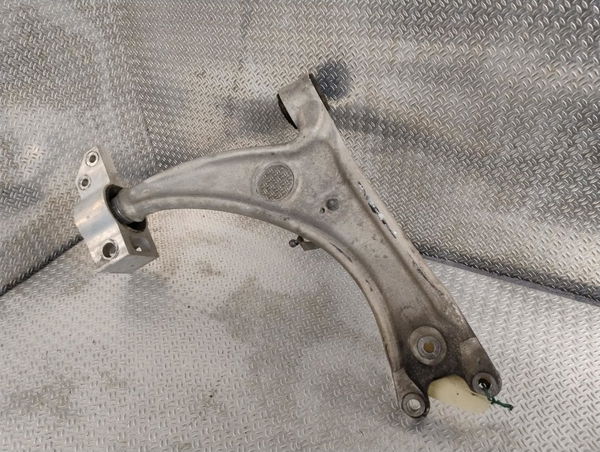 Triangle inf avg Volkswagen PASSAT B6 Variant (3C5) 3.2 fsi 4motion (2005-2010)