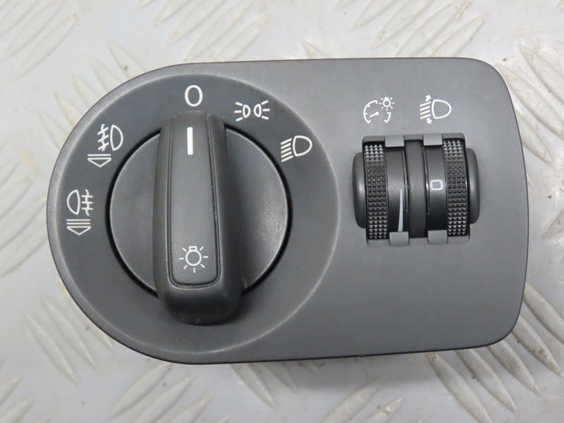 Interrupteur commande de phares Audi A1 (8X1, 8XK) 1.2 tfsi (2010-2015)