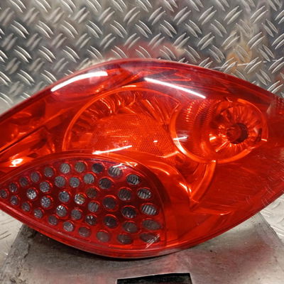 Feu arrière droit Peugeot 207-207 (WA_, WC_) 1.4 16v (2006-2013) 3 portes