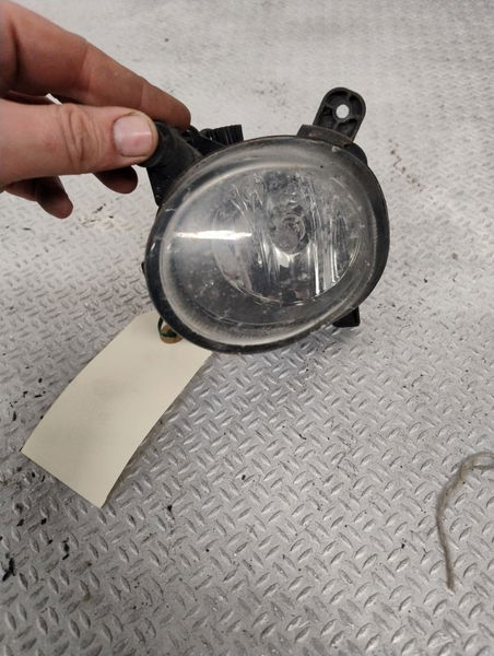 Phare antibrouillard avant droit Volkswagen PASSAT CC B6 (357) 2.0 tdi (2008-2012)