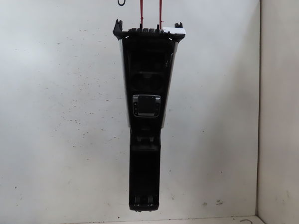 Console Mercedes-benz GLB (X247) Glb 200 d (247.612) (2019)