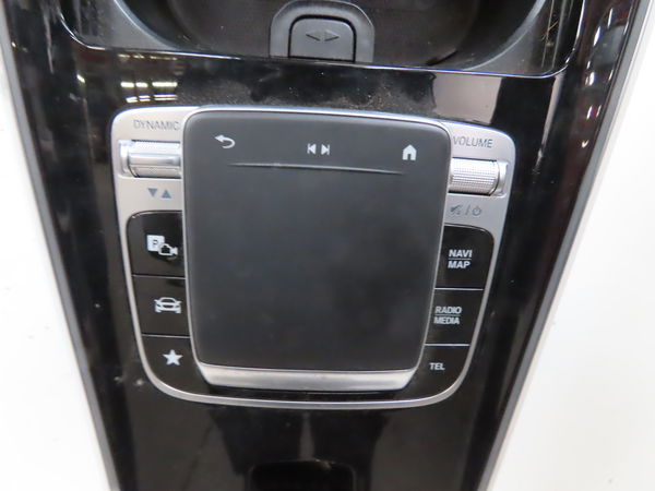 Console Mercedes-benz GLB (X247) Glb 200 d (247.612) (2019)
