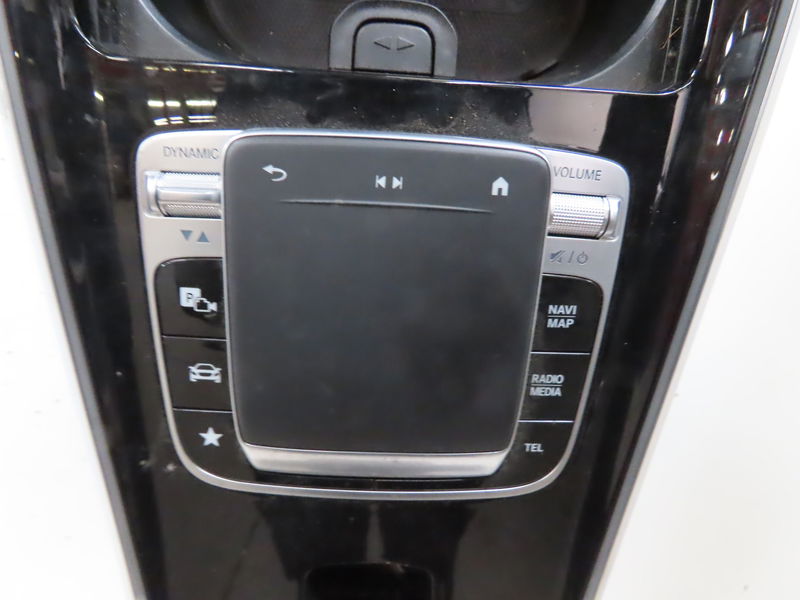 Console Mercedes-benz GLB (X247) Glb 200 d (247.612) (2019)