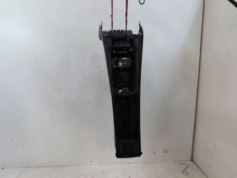 Console Mercedes-benz GLB (X247) Glb 200 d (247.612) (2019)