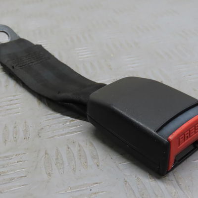 Ancrage ceinture arrière droit Peugeot 306 3-5 portes (7A, 7C, N3, N5) 1.8 16v (1997-2001)
