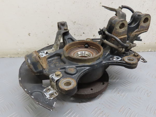 Fusee avg Peugeot 308 SW II (LC_, LJ_, LR_, LX_, L4_) 1.6 bluehdi 100 (2014-2021)