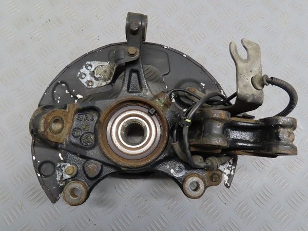 Fusee avg Peugeot 308 SW II (LC_, LJ_, LR_, LX_, L4_) 1.6 bluehdi 100 (2014-2021)