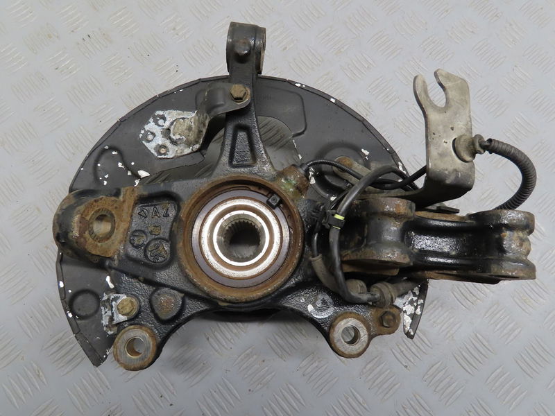 Fusee avg Peugeot 308 SW II (LC_, LJ_, LR_, LX_, L4_) 1.6 bluehdi 100 (2014-2021)