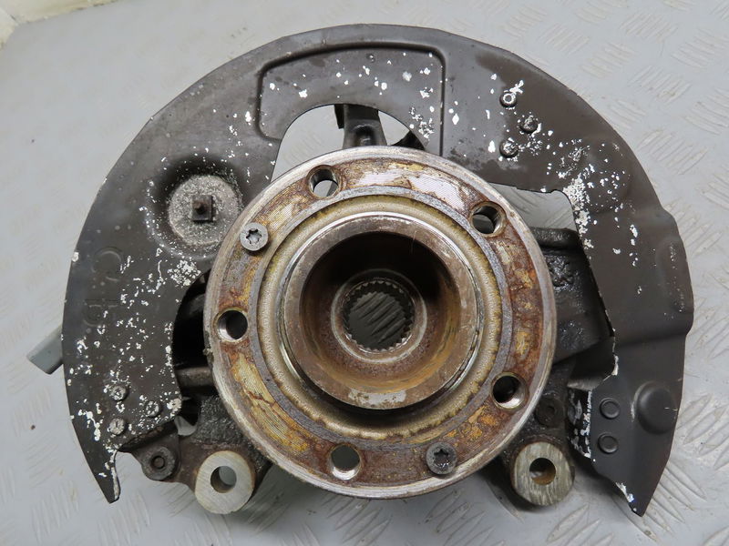 Fusee avg Peugeot 308 SW II (LC_, LJ_, LR_, LX_, L4_) 1.6 bluehdi 100 (2014-2021)