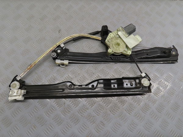 Mecanisme  moteur lève-glace avant droit Peugeot 308 SW II (LC_, LJ_, LR_, LX_, L4_) 1.6 bluehdi 100 (2014-2021)