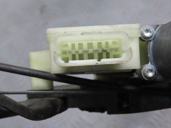 Mecanisme  moteur lève-glace avant droit Peugeot 308 SW II (LC_, LJ_, LR_, LX_, L4_) 1.6 bluehdi 100 (2014-2021)