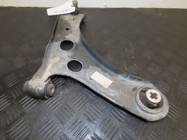 Triangle inf avd OPEL CORSA VI