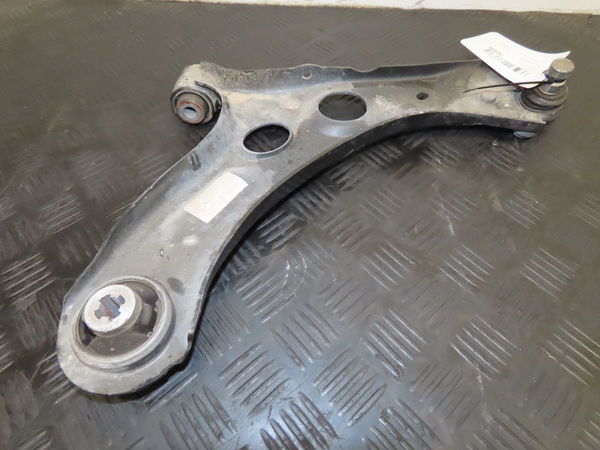 Triangle inf avd OPEL CORSA VI