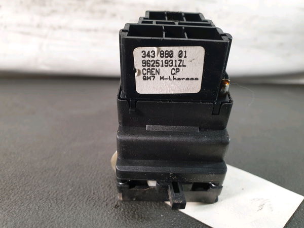 Commande eclairage Peugeot 605 (6B) 2.0 16v (1994-1999)