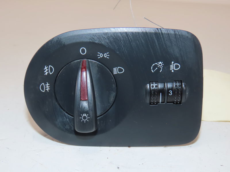 Interrupteur commande de phares Seat IBIZA IV (6J5, 6P1) 1.2 tdi (2010-2015)