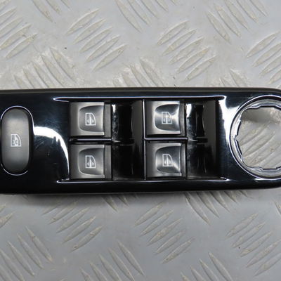 Commande lève-glace porte avant gauche Renault CLIO IV (BH_) 1.5 dci 90 (2012) 5 portes
