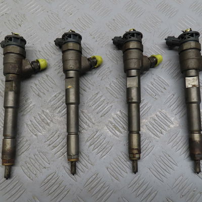 Injecteur 4 Renault CLIO IV (BH_) 1.5 dci 90 (2012) 5 portes