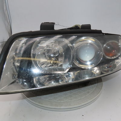 Phare gauche AUDI A4