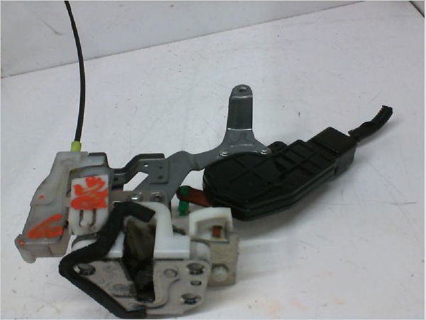Serrure porte arg Toyota AYGO (_B1_) 1.4 hdi (wnb10_) (2005-2010)