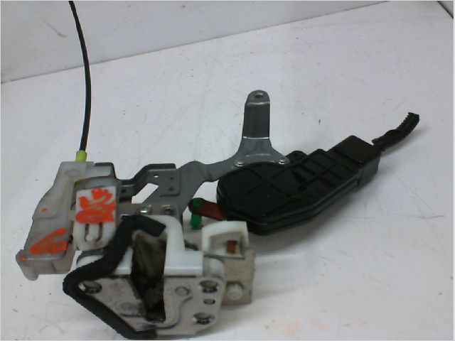 Serrure porte arg Toyota AYGO (_B1_) 1.4 hdi (wnb10_) (2005-2010)