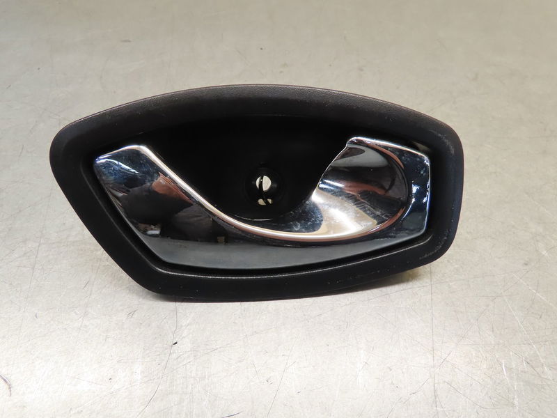 Poignee int porte avd Renault CLIO IV (BH_) 1.5 dci 75 (2012) 5 portes