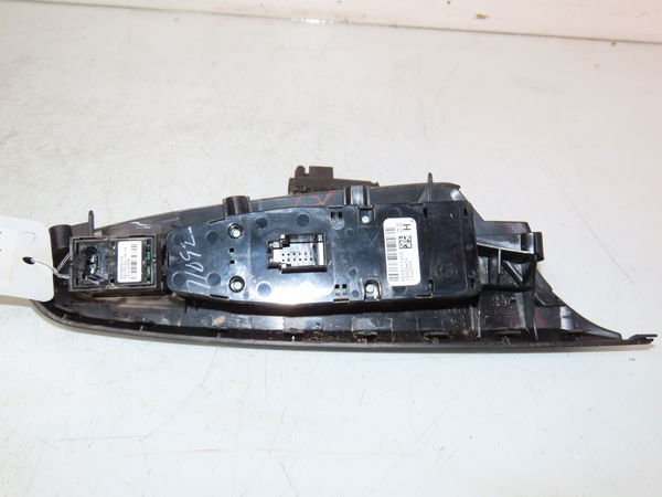 Commande lève-glace porte avant gauche Bmw X3 (F25) Xdrive 20 d (2010-2014)