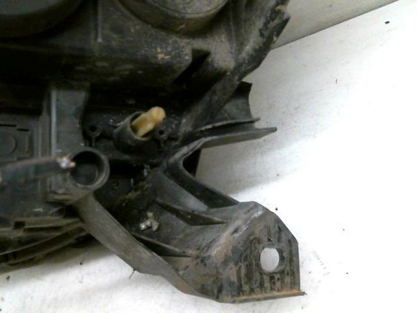 Phare droit Renault CLIO III Grandtour (KR0-1_) 1.5 dci (kr0f) (2007-2012) 5 portes