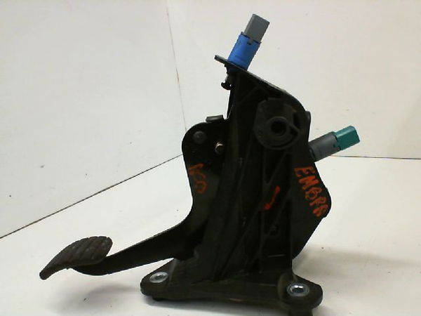 Pedale embrayage Renault LAGUNA III (BT0-1) 1.5 dci (bt00, bt0a, bt0t, bt1j) (2007-2015) 5 portes