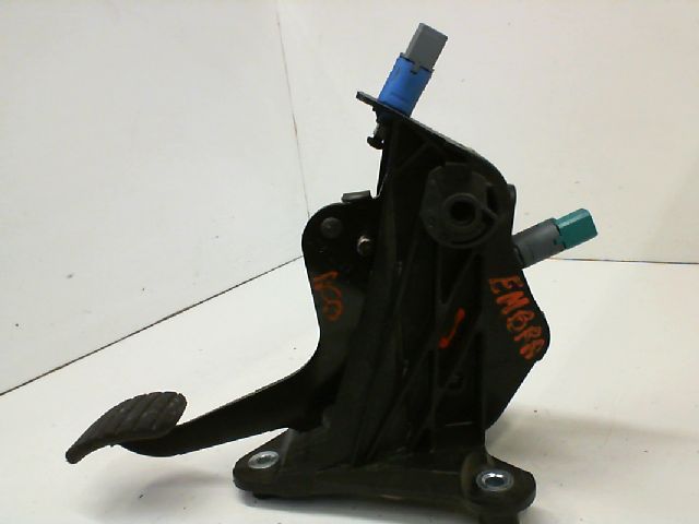 Pedale embrayage Renault LAGUNA III (BT0-1) 1.5 dci (bt00, bt0a, bt0t, bt1j) (2007-2015) 5 portes