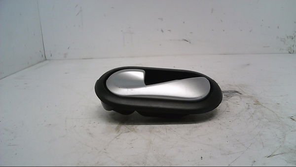 Poignee int porte arg DACIA DUSTER Phase 1 03-2010--12-2013 1.5 DCI 85ch