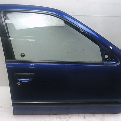 Porte avant droite Nissan ALMERA I Hatchback (N15) 1.4 (1995-2000)