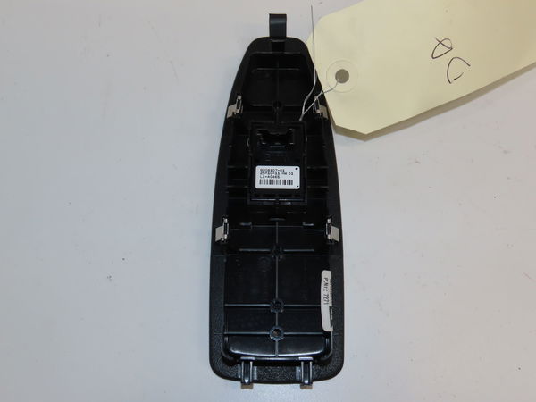Commande lève-glace porte avant droite Bmw 1 (F20) 116 d (2012-2015)