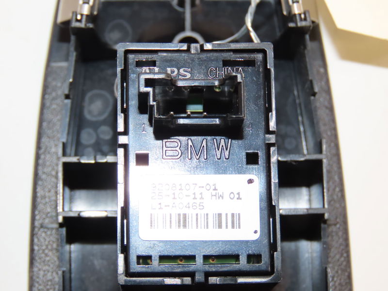 Commande lève-glace porte avant droite Bmw 1 (F20) 116 d (2012-2015)
