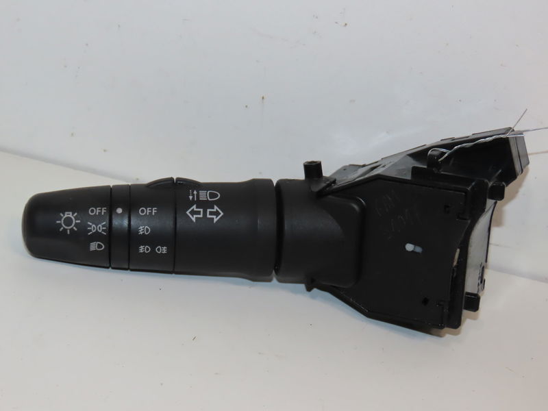 Commande clignotant Nissan X-TRAIL I (T30) 2.2 dci 4x4 (2001-2008) 5 portes