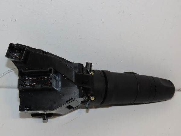 Commande clignotant Nissan X-TRAIL I (T30) 2.2 dci 4x4 (2001-2008) 5 portes