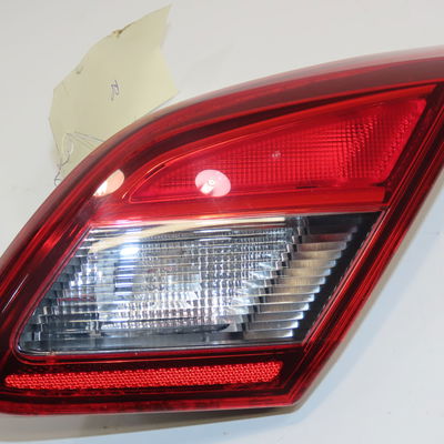 Feu arrière intérieur droit Opel CORSA E (X15) 1.4 (08, 68) (2014)