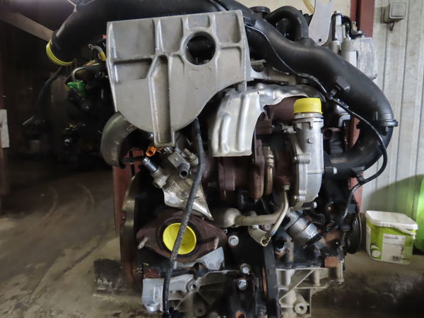 Moteur diesel Renault TRAFIC II Camionnette (FL) 2.0 dci 115 (fl01, fl0u) (2006)