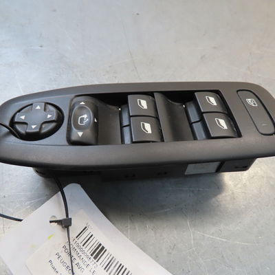 Commande lève-glace porte avant gauche Peugeot 208 I (CA_, CC_) 1.5 bluehdi 100 (2018)
