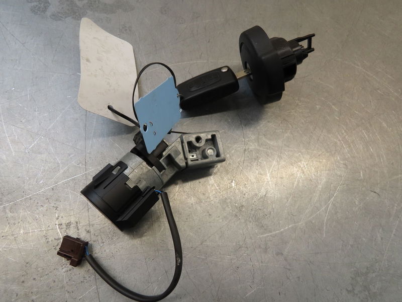 Antivol de direction Peugeot 5008 (0U_, 0E_) 1.6 hdi (2010-2017)