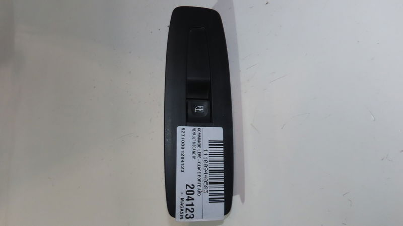 Commande lève-glace porte avant droite Renault MEGANE IV 3-5 portes (B9A-M-N_) 1.6 dci 130 (b9a4) (2015)