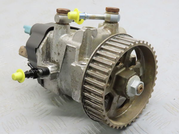 Pompe injection diesel Renault KANGOO Express (FW0-1_) 1.5 dci 75 (fw07, fw10, fw04) (2010) 4 portes