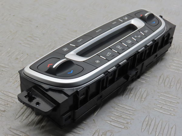 Commande de chauffage Renault MEGANE III 3-5 portes (BZ0-1_, B3_) 1.2 tce (bz16, bz28) (2013)