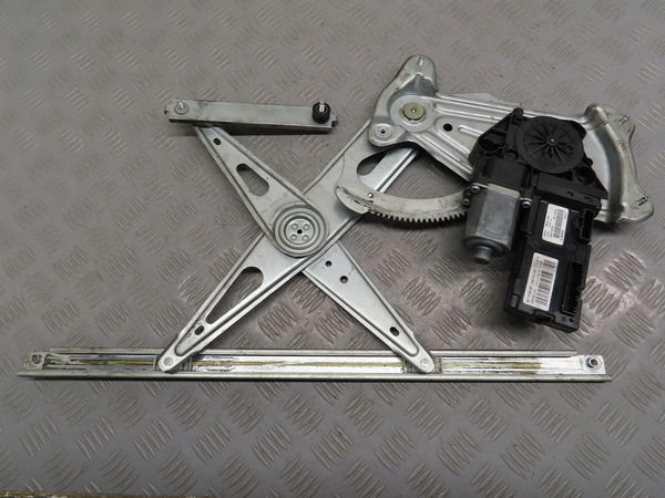 Mecanismemoteur leve-glace avg Renault MEGANE III 3-5 portes (BZ0-1_, B3_) 1.2 tce (bz16, bz28) (2013)