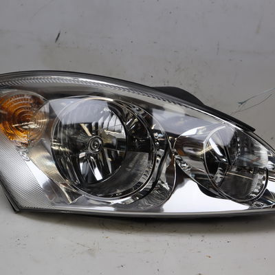 Phare droit Kia CEE'D SW (ED) 1.4 (2010-2012)