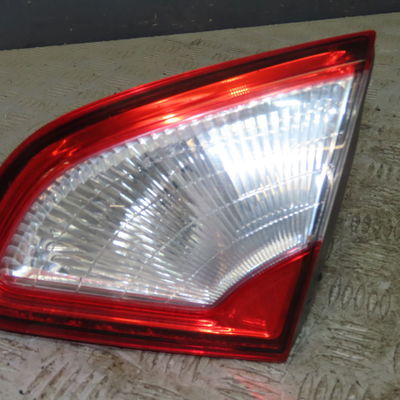 Feu arrière intérieur droit Nissan QASHQAI - QASHQAI 2 I (J10, NJ10, JJ10E) 1.5 dci (2010-2013) 5 portes