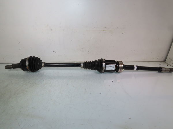 Transmission avant droite Mazda 2 (DL, DJ) 1.5 skyactiv-g (djlfs) (2014)